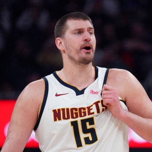 开云APP-丹佛媒体人：如果没见过什么叫尴尬的胜利 请看刚刚的掘金VS爵士